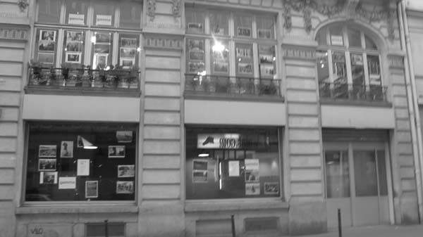 Facade du Groupe Eyedea sur lequel on lit encore "Sauvons Gamma".